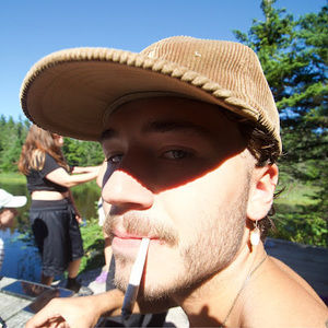 Meet your Posher, Léo